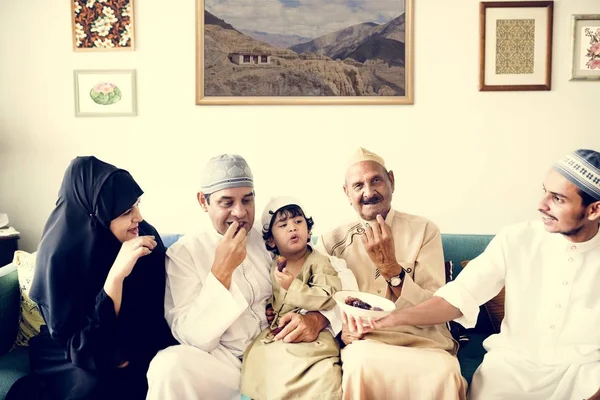 Muslim Family Having Dried Dates Snack — Stock Photo, Image