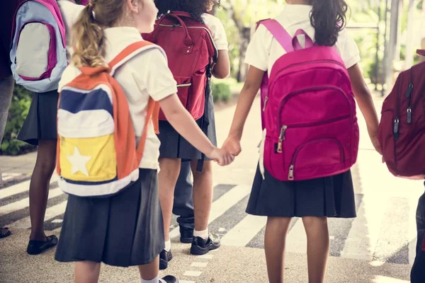 Bambini Felici Alla Scuola Elementare — Foto Stock