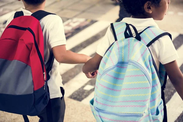 Bambini Felici Alla Scuola Elementare — Foto Stock