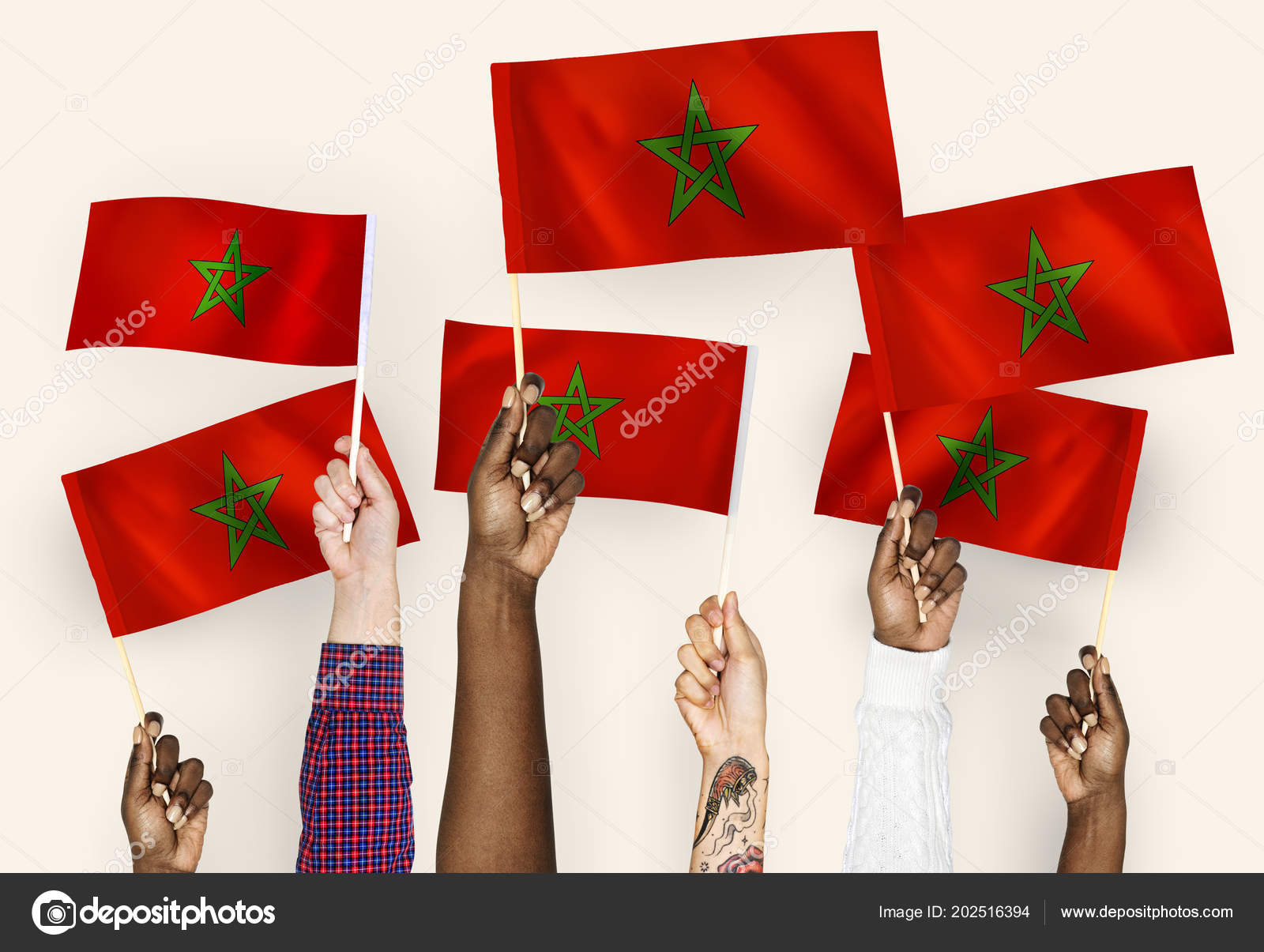 Drapeau du Maroc idéal pour une façade ou être agité à la main !