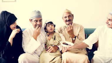 Orta Doğu aile tarihleri birlikte yemek