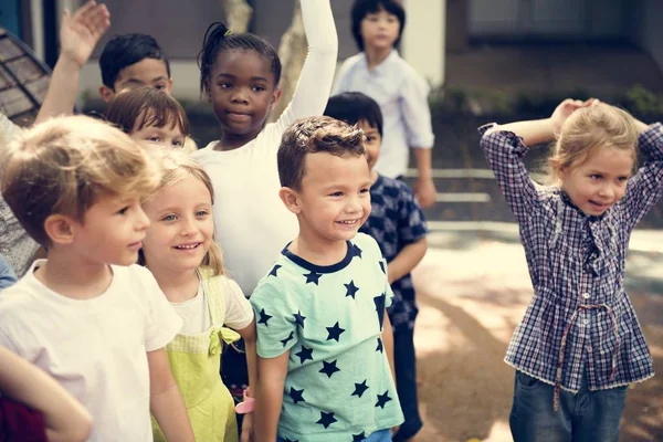 Bambini Felici Alla Scuola Elementare — Foto Stock