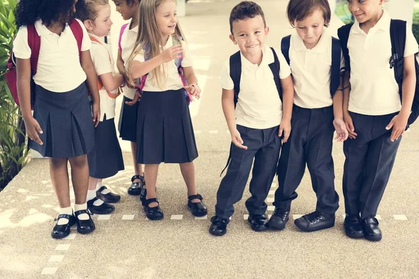 Niños Felices Escuela Primaria — Foto de Stock