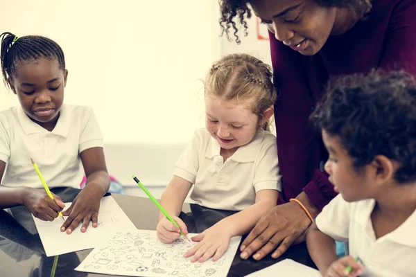 Crianças Felizes Escola Primária — Fotografia de Stock