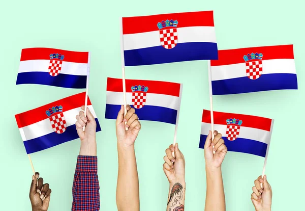 Les Mains Agitant Les Drapeaux Croatie — Photo