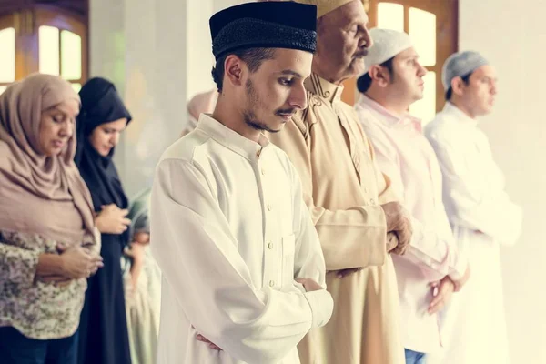 Muslimische Gebete Qiyaam Haltung — Stockfoto