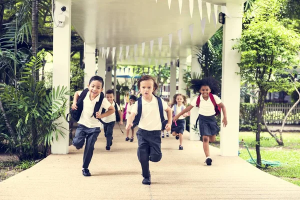 Niños Felices Escuela Primaria — Foto de Stock