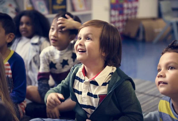 Niños Felices Escuela Primaria — Foto de Stock