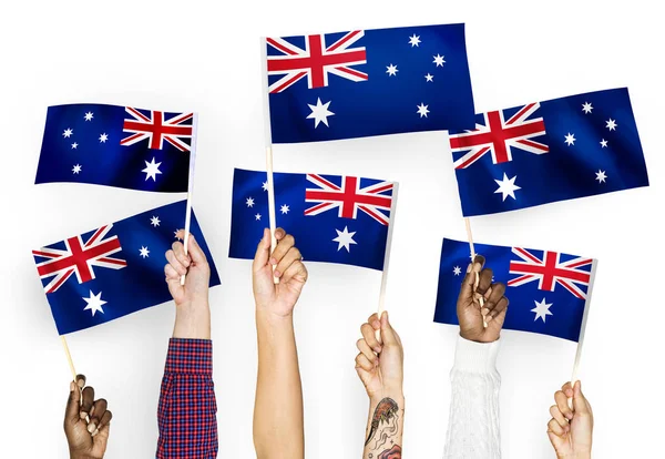 Hände Schwenken Die Flaggen Australiens — Stockfoto