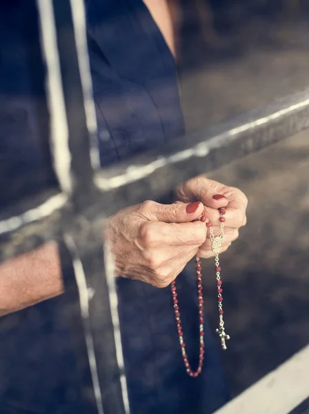 Handen Met Kruis Gebed Geloof Religie Christendom — Stockfoto