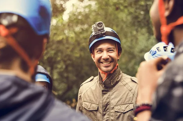 Team Building All Aperto Nella Foresta — Foto Stock