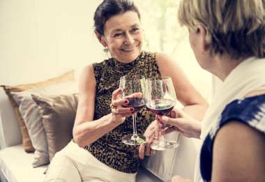 Bir lezbiyen çift birlikte vakit