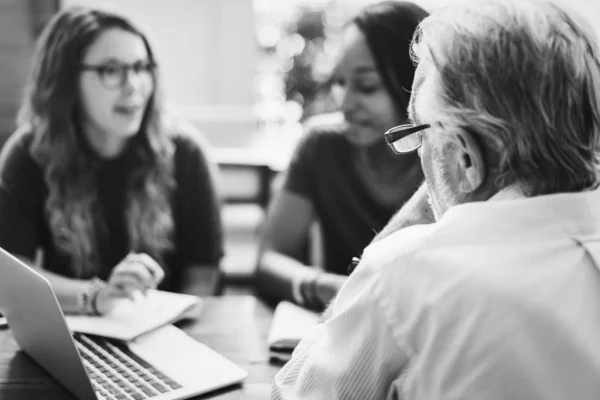 College Students Discussing Advisor — Stock Photo, Image