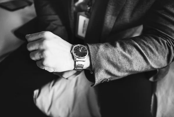 Homme Portant Une Montre — Photo