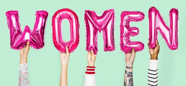 Kadınlar balon kelime gösteren eller