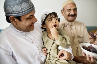 Müslüman aile tarihleri bir çerez olarak kurutulmuş