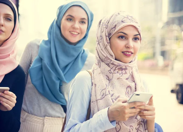 Grupo Mulheres Islâmicas Amigos — Fotografia de Stock
