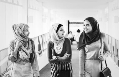 İşten sonra toplantı Müslüman arkadaşlarım