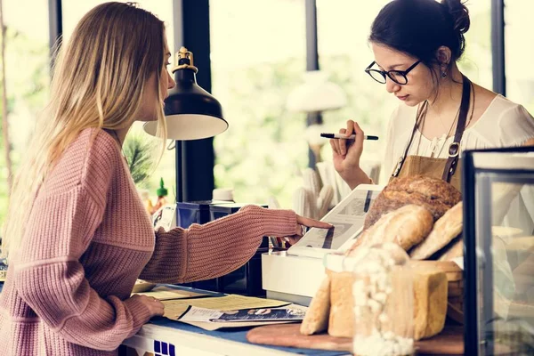 Customer Ordering Pasrty Counter — Stock Photo, Image