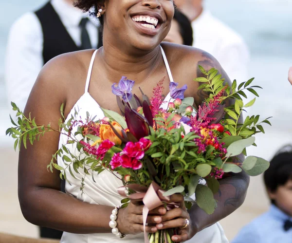 Noiva Feliz Noivo Uma Cerimônia Casamento Uma Ilha Tropical — Fotografia de Stock