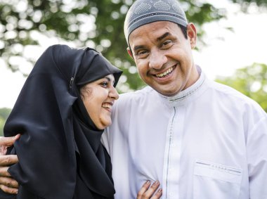 Sweet Muslim husband and wife  clipart