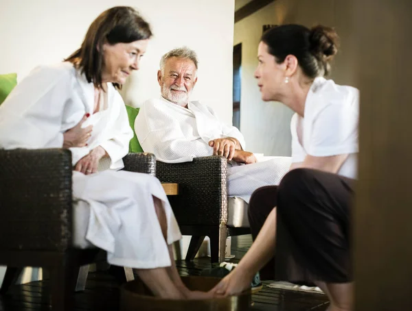 Senior Para Relaksujący Zabieg Spa — Zdjęcie stockowe