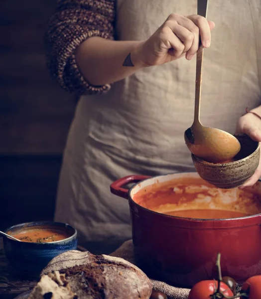 Servindo Sopa Tomate Foto Comida Ideia Receita — Fotografia de Stock