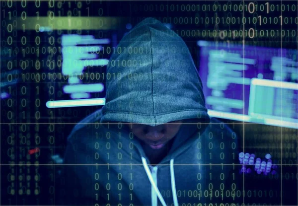 Hacker Een Hoody Met Computer Achtergrond — Stockfoto