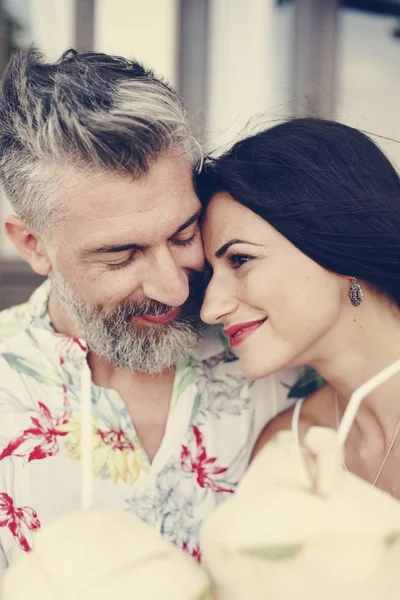 Casal Uma Viagem Lua Mel — Fotografia de Stock