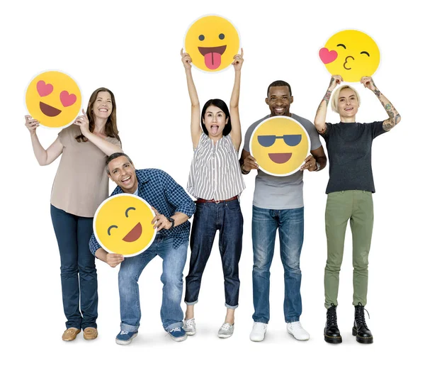 Diversas Pessoas Felizes Segurando Emoticons Felizes — Fotografia de Stock