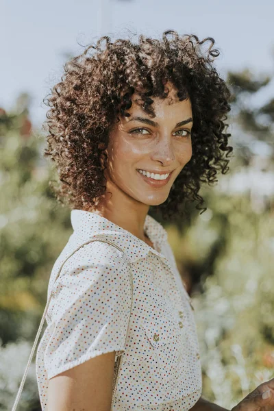 Retrato Una Mujer Hermosa —  Fotos de Stock