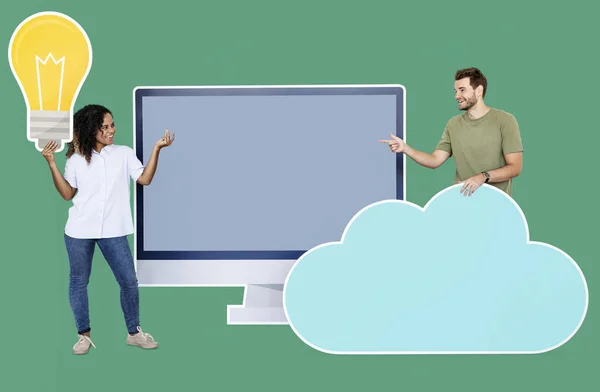 Människor Höll Cloud Computing Ikoner — Stockfoto