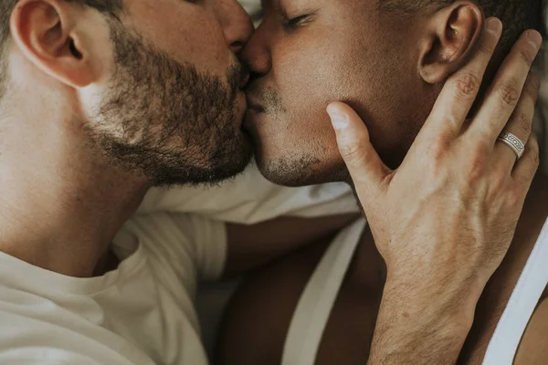 Tutkulu Gay Çift Out Yapma — Stok fotoğraf