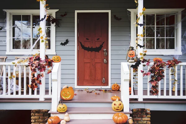 Abóboras Halloween Decorações Fora Uma Casa — Fotografia de Stock