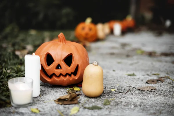Halloween Kürbisse Und Dekorationen Vor Dem Haus — Stockfoto