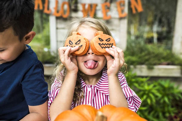 Crianças Pequenas Festa Halloween — Fotografia de Stock