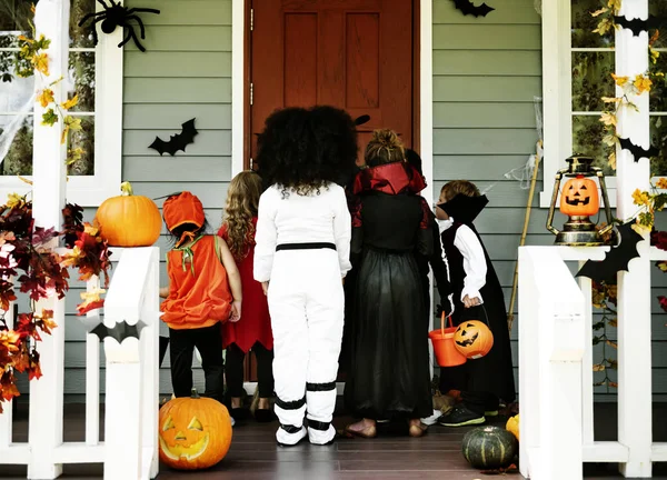 Little Kids Trick Treating — Stock Photo, Image