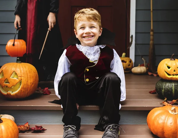 Çocuk Içinde Halloween Kılık — Stok fotoğraf