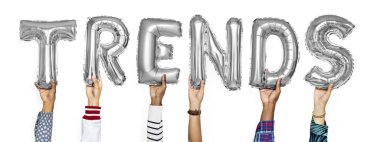 Metin Trendler oluşturan gümüş alfabe helyum balonları