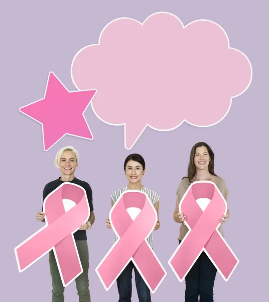 Kvinnor Innehar Bröstcancer Medvetenhet Band — Stockfoto