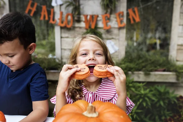 Niños Pequeños Una Fiesta Halloween — Foto de Stock