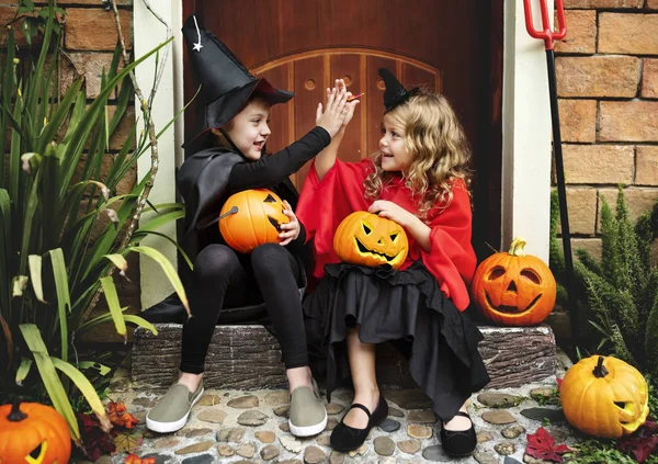 Kleine Kinderen Een Halloween Feestje — Stockfoto
