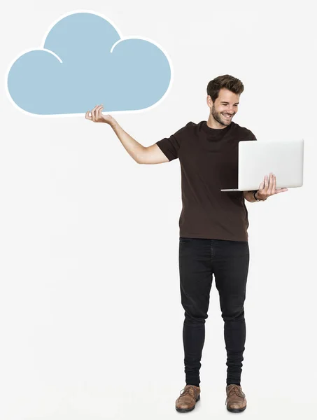Veselý Člověk Pomocí Přenosného Počítače Cloud Computing Koncepce Ikonu — Stock fotografie