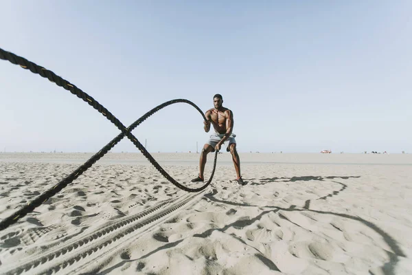 Fit Man Working Out Battle Ropes — Stock Photo, Image