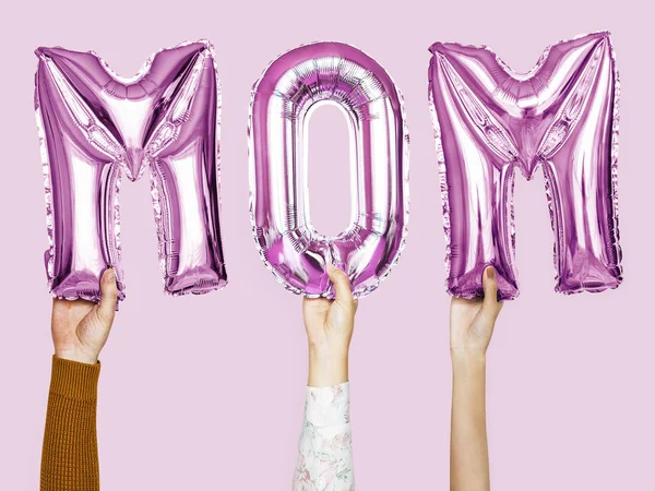 Hands Showing Mom Balloons Word — Stock Photo, Image