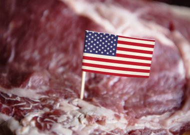 Taze Amerikan Sığır biftek ve ABD bayrağı 