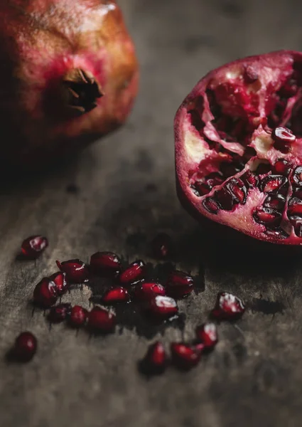 Peeled Fresh Pomegranate Close — Stock Photo, Image