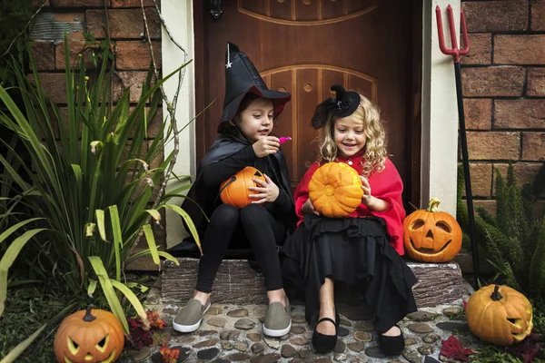 Niños Pequeños Una Fiesta Halloween — Foto de Stock