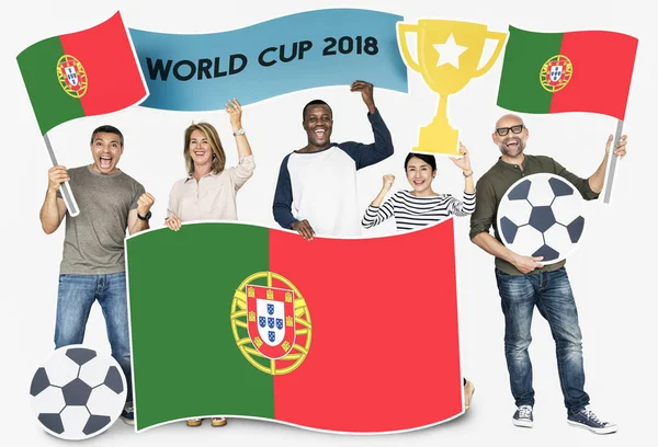 Diversos Aficionados Fútbol Con Bandera Portugal —  Fotos de Stock