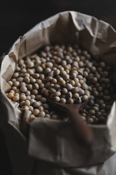 Kantong Kertas Diisi Dengan Kedelai — Stok Foto